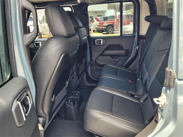 new 2025 Jeep Gladiator car, priced at $42,997
