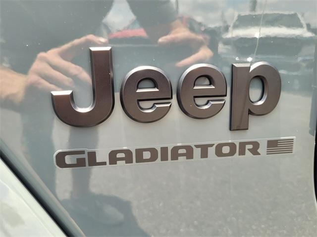 new 2025 Jeep Gladiator car, priced at $42,997