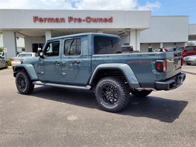 new 2025 Jeep Gladiator car, priced at $42,997
