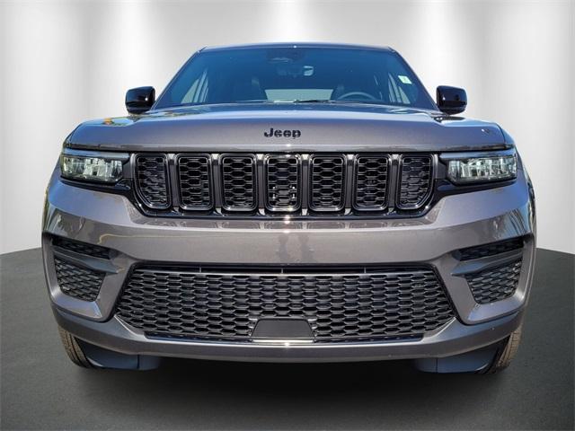 new 2025 Jeep Grand Cherokee car, priced at $35,899