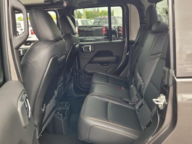 new 2025 Jeep Gladiator car, priced at $46,885