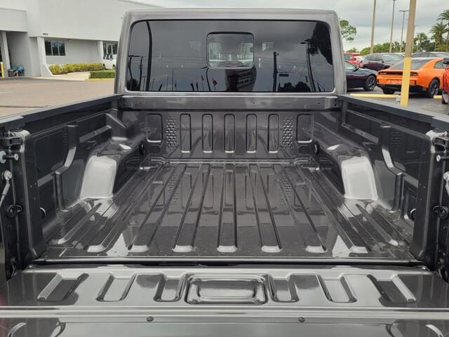 new 2025 Jeep Gladiator car, priced at $46,885