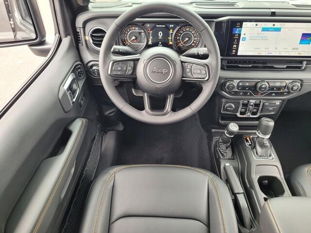 new 2025 Jeep Gladiator car, priced at $46,885
