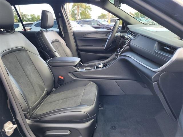 new 2025 Jeep Grand Cherokee car, priced at $39,233