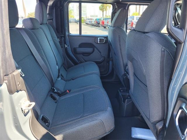 new 2025 Jeep Gladiator car, priced at $34,873