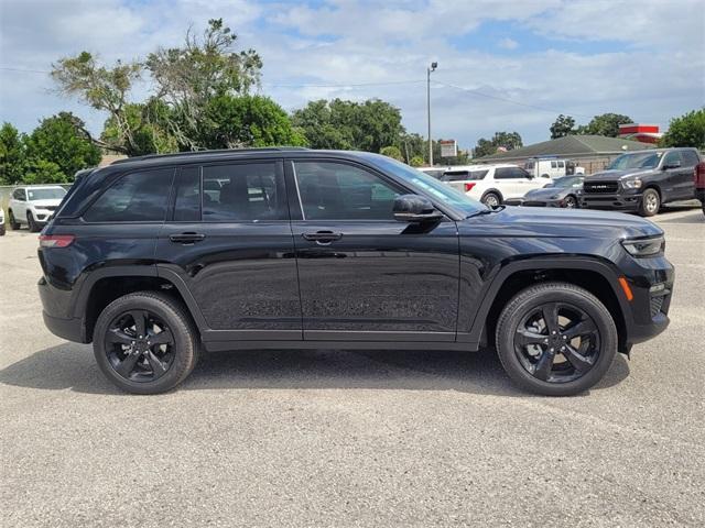 new 2025 Jeep Grand Cherokee car, priced at $38,697