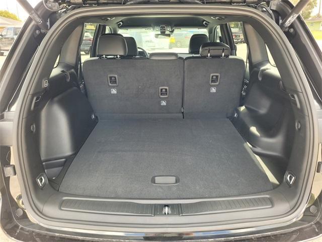 new 2025 Jeep Grand Cherokee car, priced at $38,697
