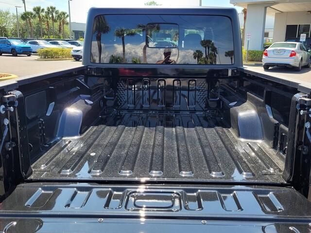new 2025 Jeep Gladiator car, priced at $40,253