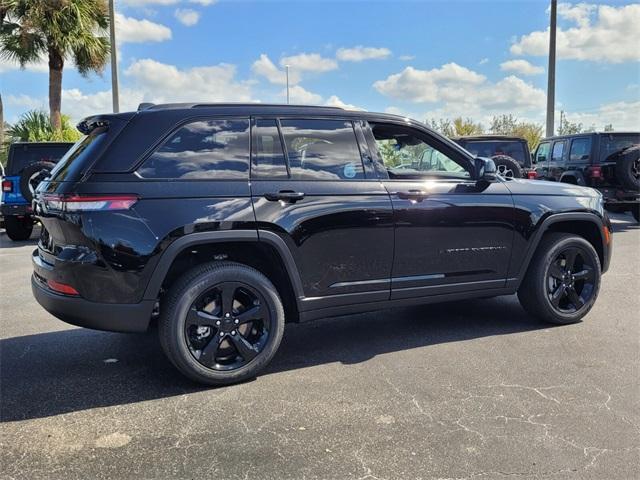 new 2025 Jeep Grand Cherokee car, priced at $39,747