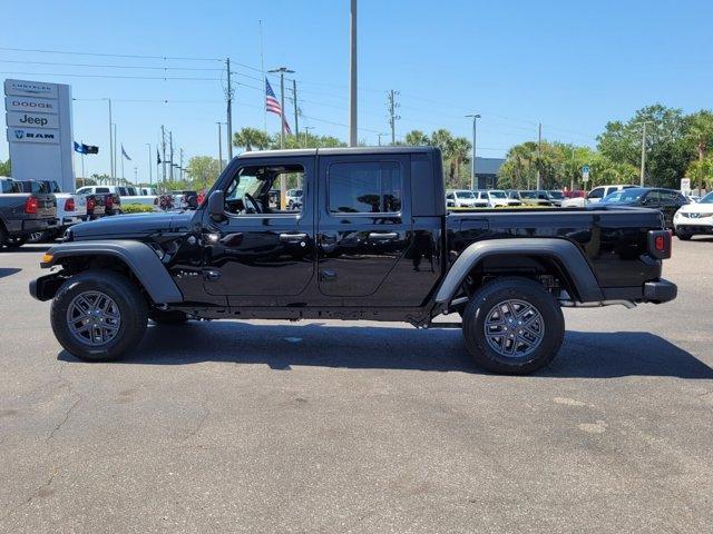 new 2025 Jeep Gladiator car, priced at $39,357