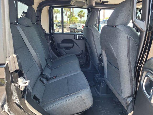 new 2025 Jeep Gladiator car, priced at $39,357