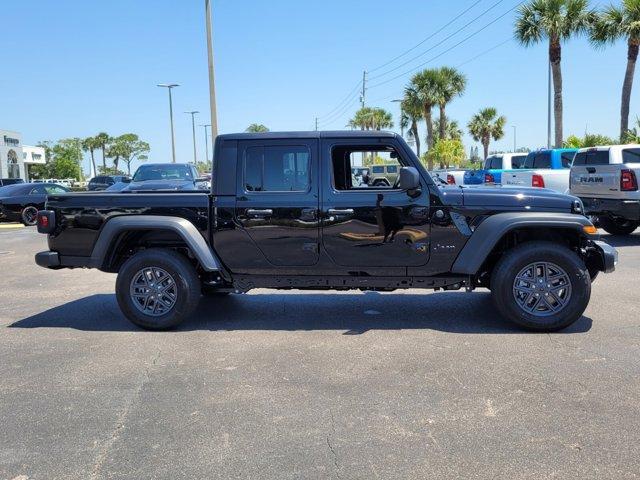 new 2025 Jeep Gladiator car, priced at $39,357
