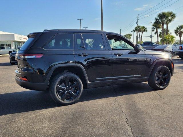 new 2025 Jeep Grand Cherokee car, priced at $37,097