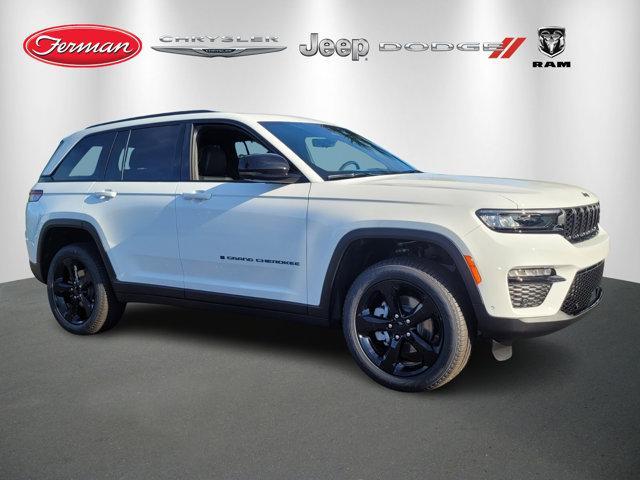 new 2025 Jeep Grand Cherokee car, priced at $42,672