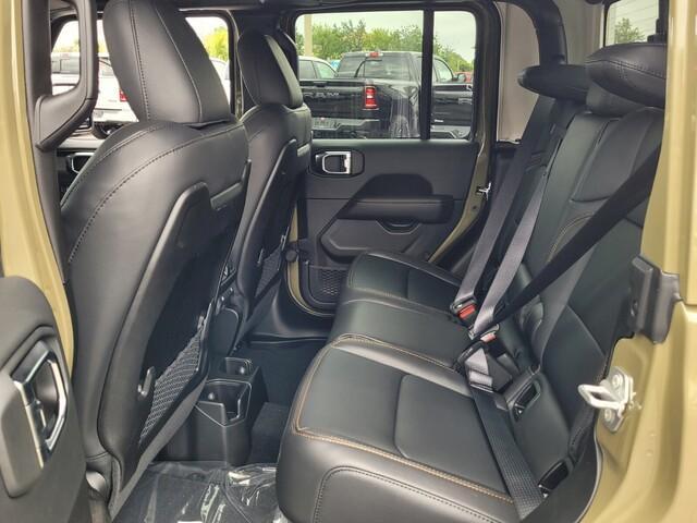 new 2025 Jeep Gladiator car, priced at $46,385