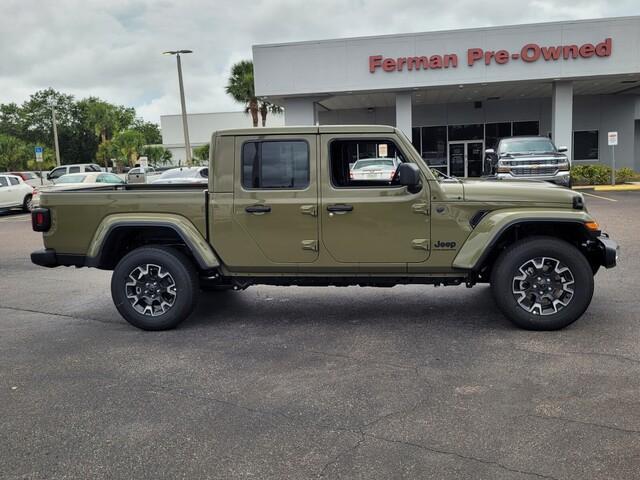 new 2025 Jeep Gladiator car, priced at $46,385