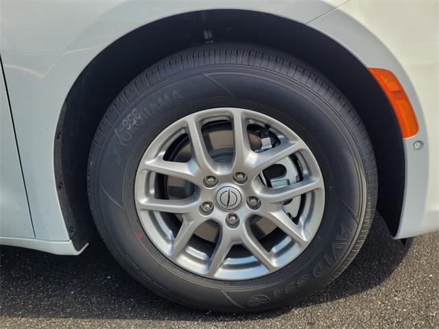 new 2026 Chrysler Pacifica car, priced at $39,351