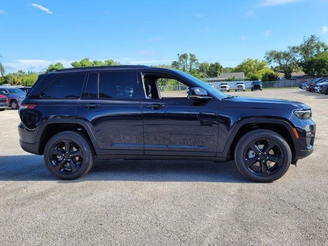 new 2024 Jeep Grand Cherokee car, priced at $44,569