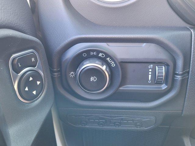 new 2025 Jeep Wrangler car, priced at $48,997