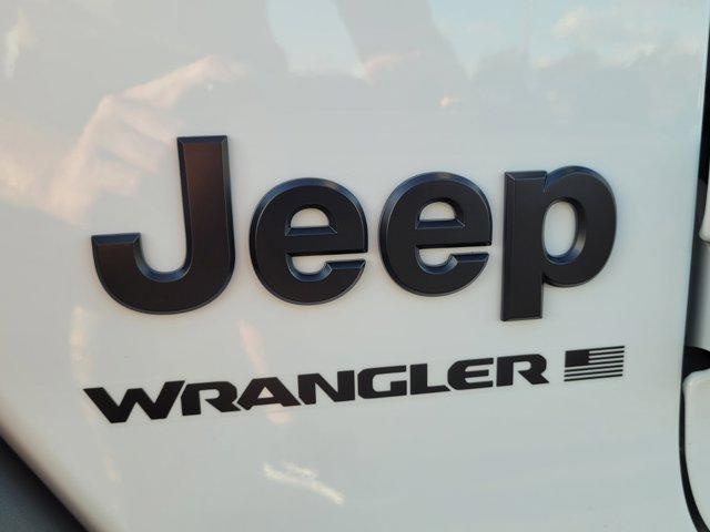 new 2025 Jeep Wrangler car, priced at $47,180