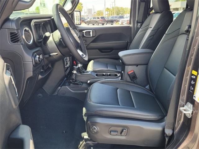 new 2025 Jeep Wrangler car, priced at $50,365