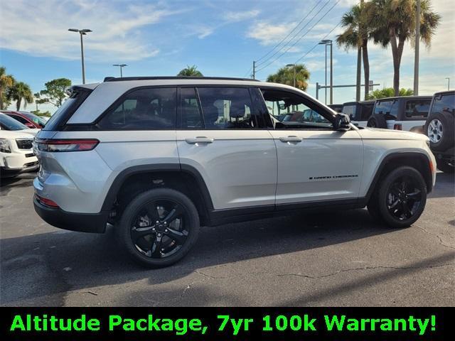 used 2022 Jeep Grand Cherokee car, priced at $30,999