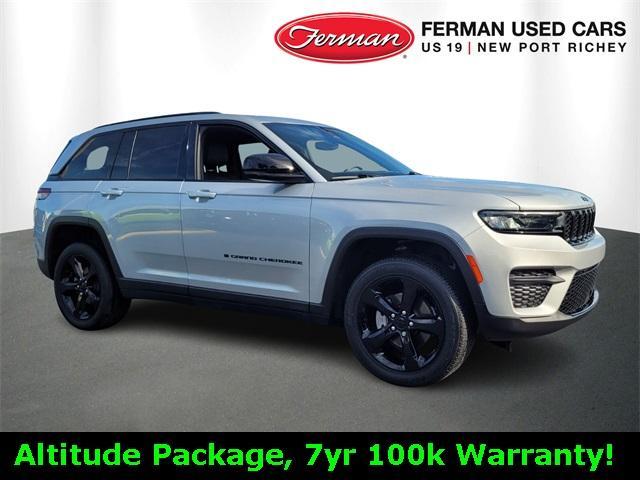 used 2022 Jeep Grand Cherokee car, priced at $30,999