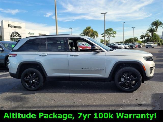 used 2022 Jeep Grand Cherokee car, priced at $30,999
