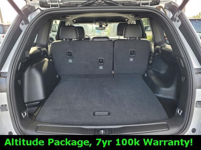 used 2022 Jeep Grand Cherokee car, priced at $30,999