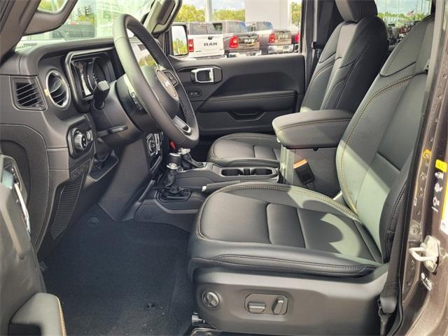 new 2025 Jeep Gladiator car, priced at $43,457