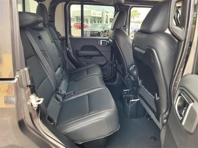 new 2025 Jeep Gladiator car, priced at $43,457