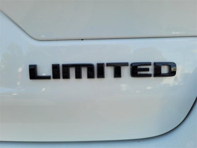 new 2025 Jeep Grand Cherokee car, priced at $42,997