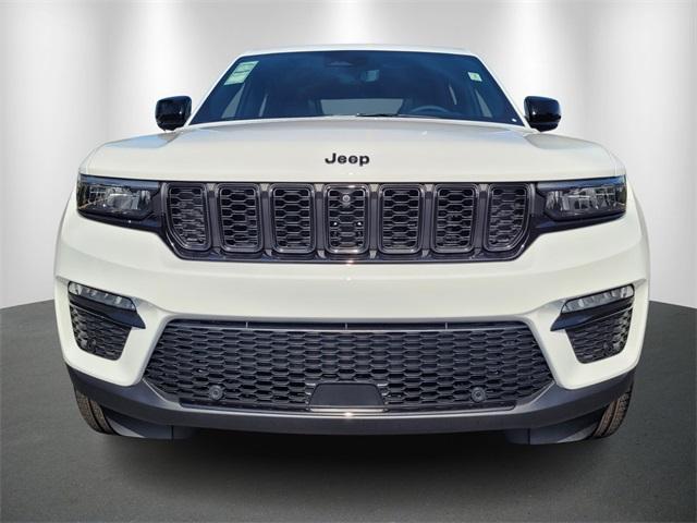 new 2025 Jeep Grand Cherokee car, priced at $42,997
