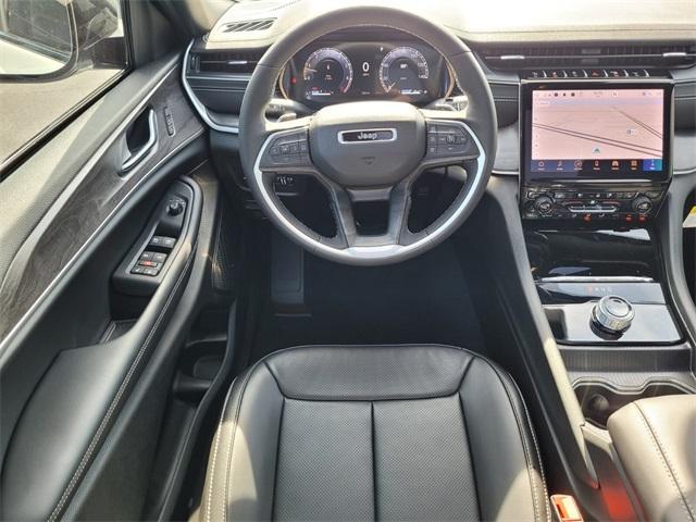 new 2025 Jeep Grand Cherokee car, priced at $42,997
