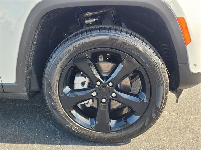 new 2025 Jeep Grand Cherokee car, priced at $42,997