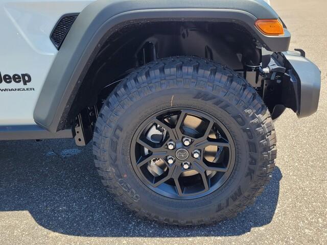 new 2025 Jeep Wrangler car, priced at $38,312