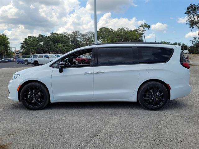 new 2024 Chrysler Pacifica car, priced at $36,830