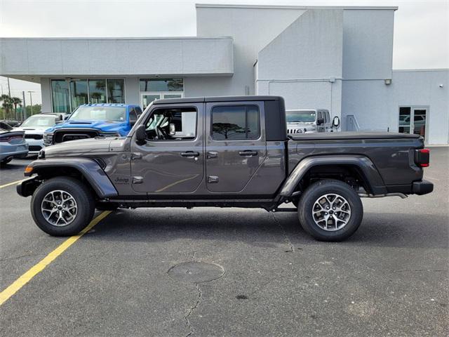 new 2024 Jeep Gladiator car, priced at $45,318