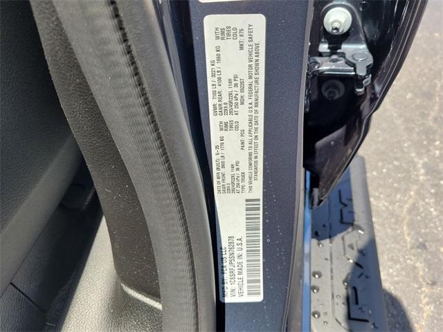 new 2025 Ram 1500 car, priced at $60,997