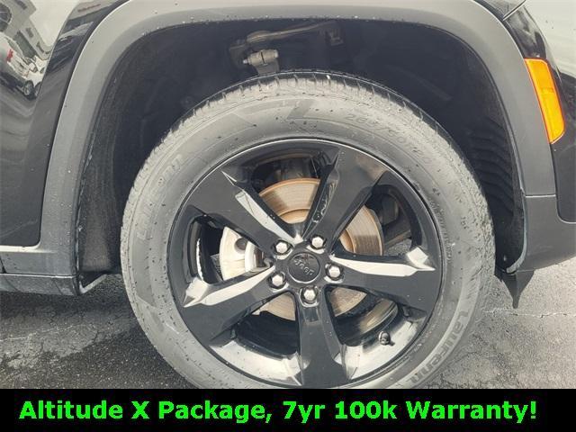 used 2023 Jeep Grand Cherokee car, priced at $29,888