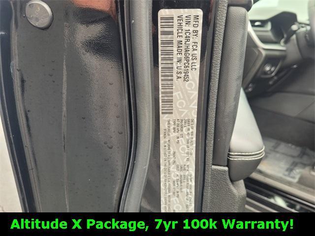 used 2023 Jeep Grand Cherokee car, priced at $29,888