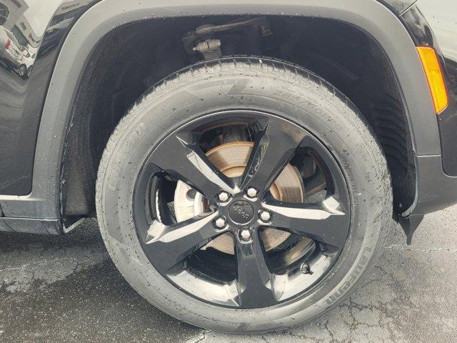 used 2023 Jeep Grand Cherokee car, priced at $30,888