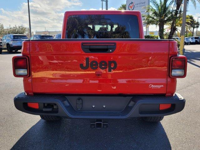 new 2025 Jeep Gladiator car, priced at $41,906