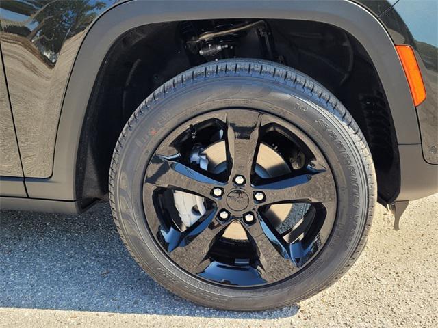 new 2024 Jeep Grand Cherokee car, priced at $44,575