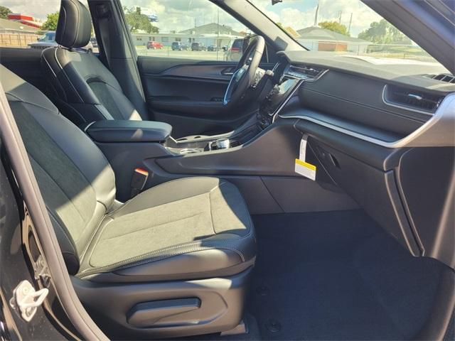new 2025 Jeep Grand Cherokee car, priced at $36,516