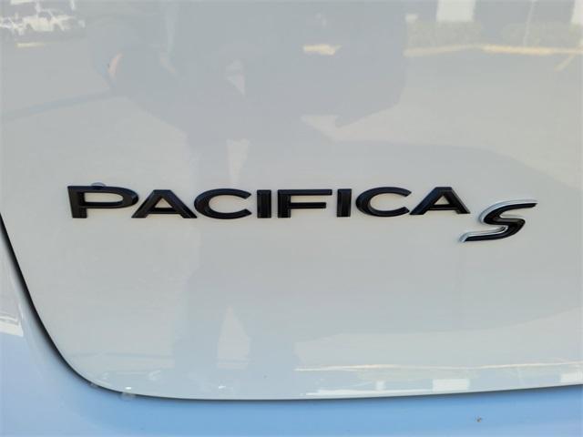 new 2024 Chrysler Pacifica car, priced at $41,697
