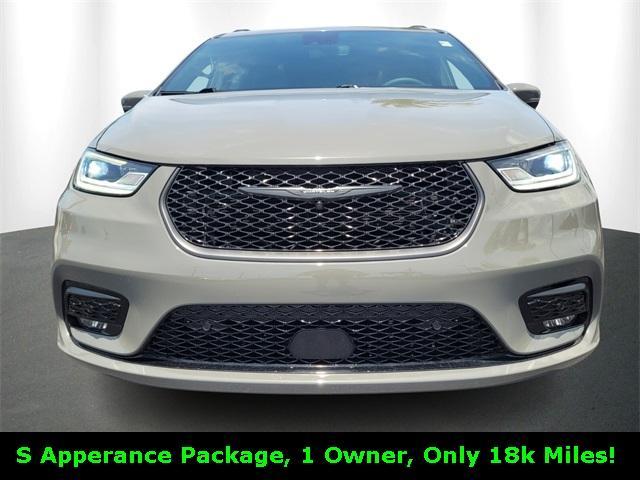 used 2023 Chrysler Pacifica car, priced at $40,500