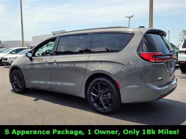 used 2023 Chrysler Pacifica car, priced at $40,500