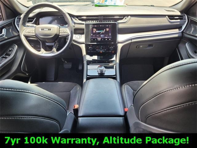 used 2022 Jeep Grand Cherokee car, priced at $31,555