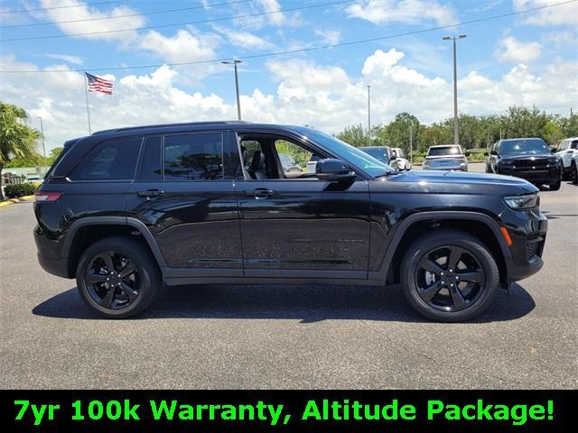 used 2022 Jeep Grand Cherokee car, priced at $31,555
